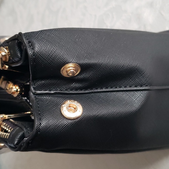 7X HOST PICK. NWT. 3 Pocket Emperia Purse With Handles or Shoulder Strap - Picture 7 of 8